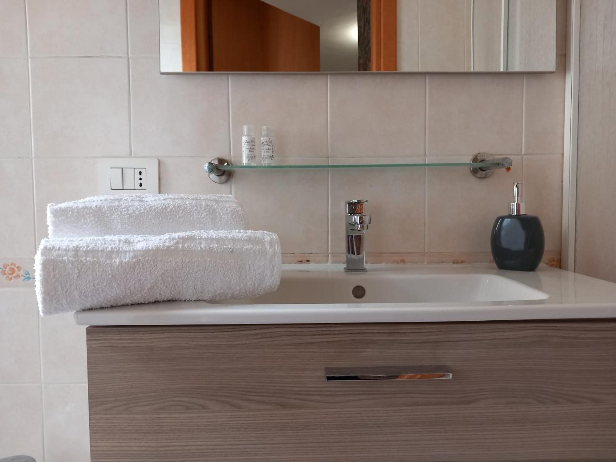 Baaria Porto Rooms มิลาซโซ ภายนอก รูปภาพ