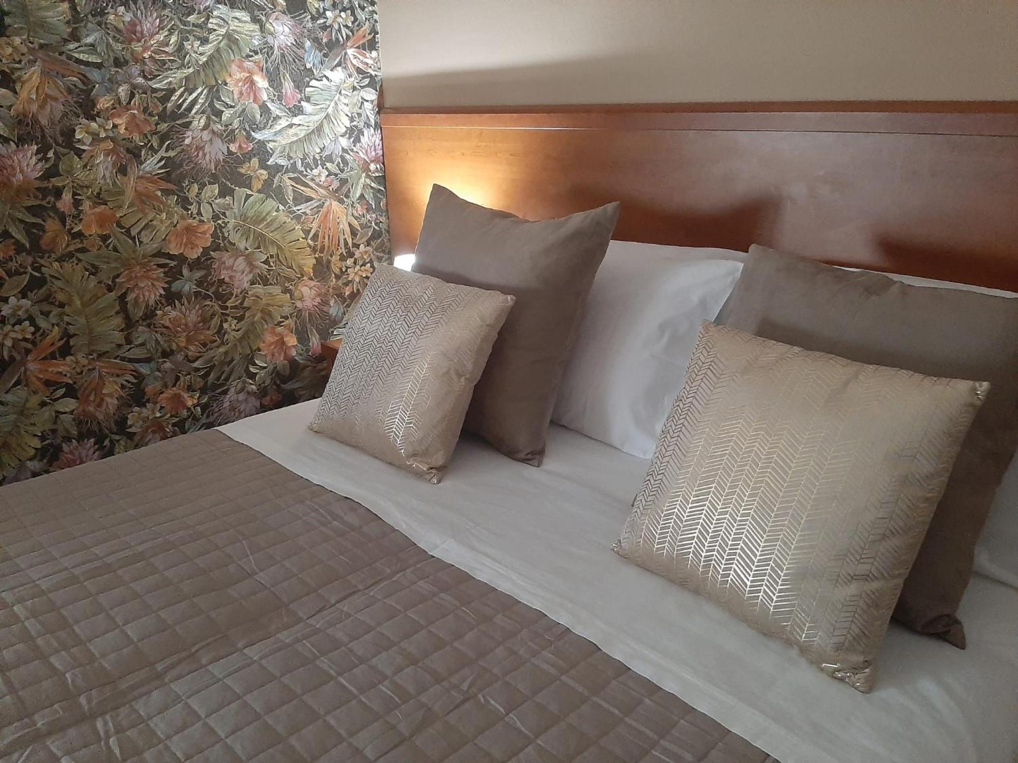 Baaria Porto Rooms มิลาซโซ ภายนอก รูปภาพ